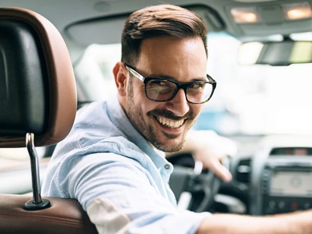 Как выбрать качественные фотохромные очки для вождения
